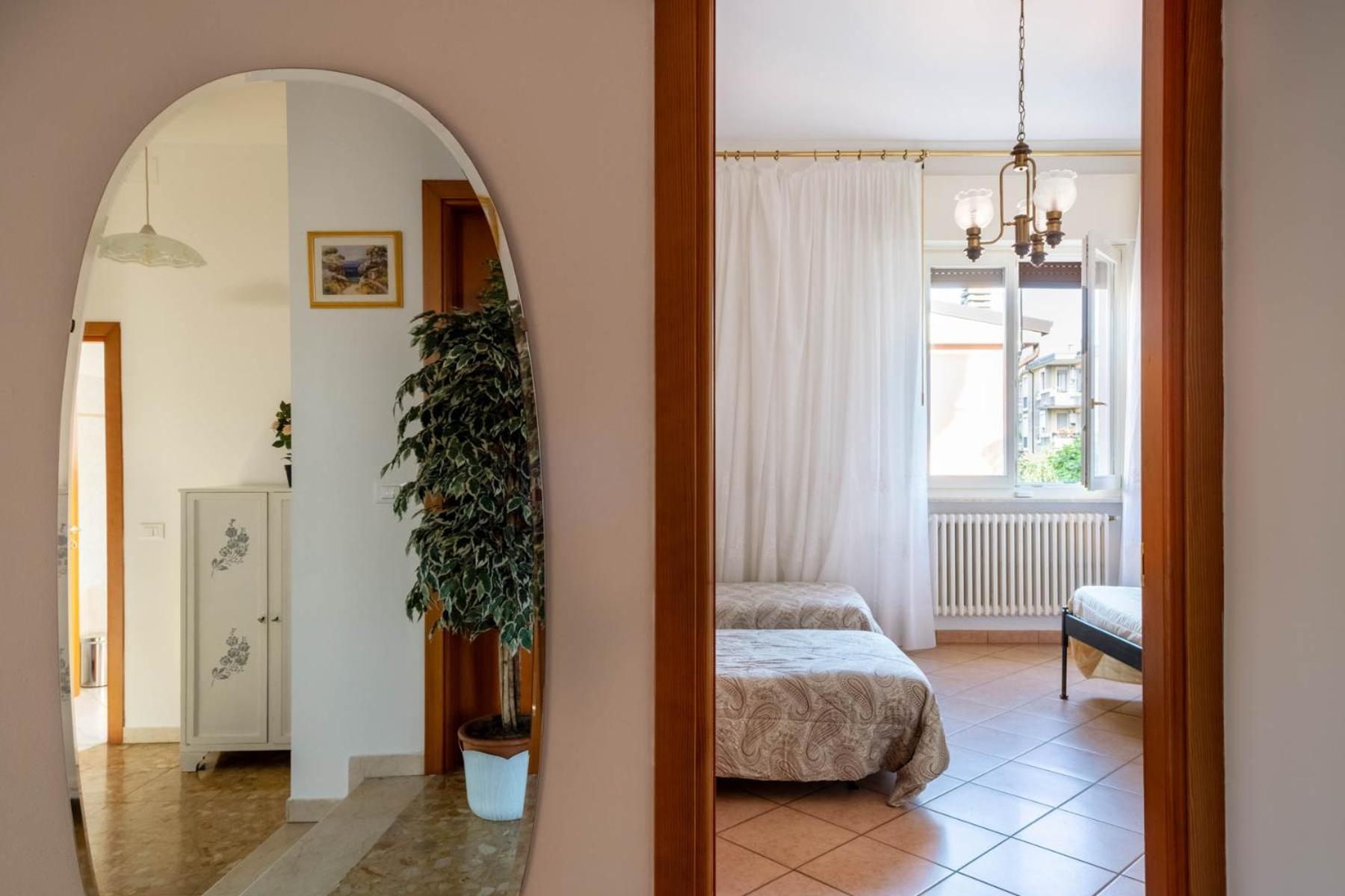 Appartamento Zia Cecilia Desenzano del Garda Exterior foto